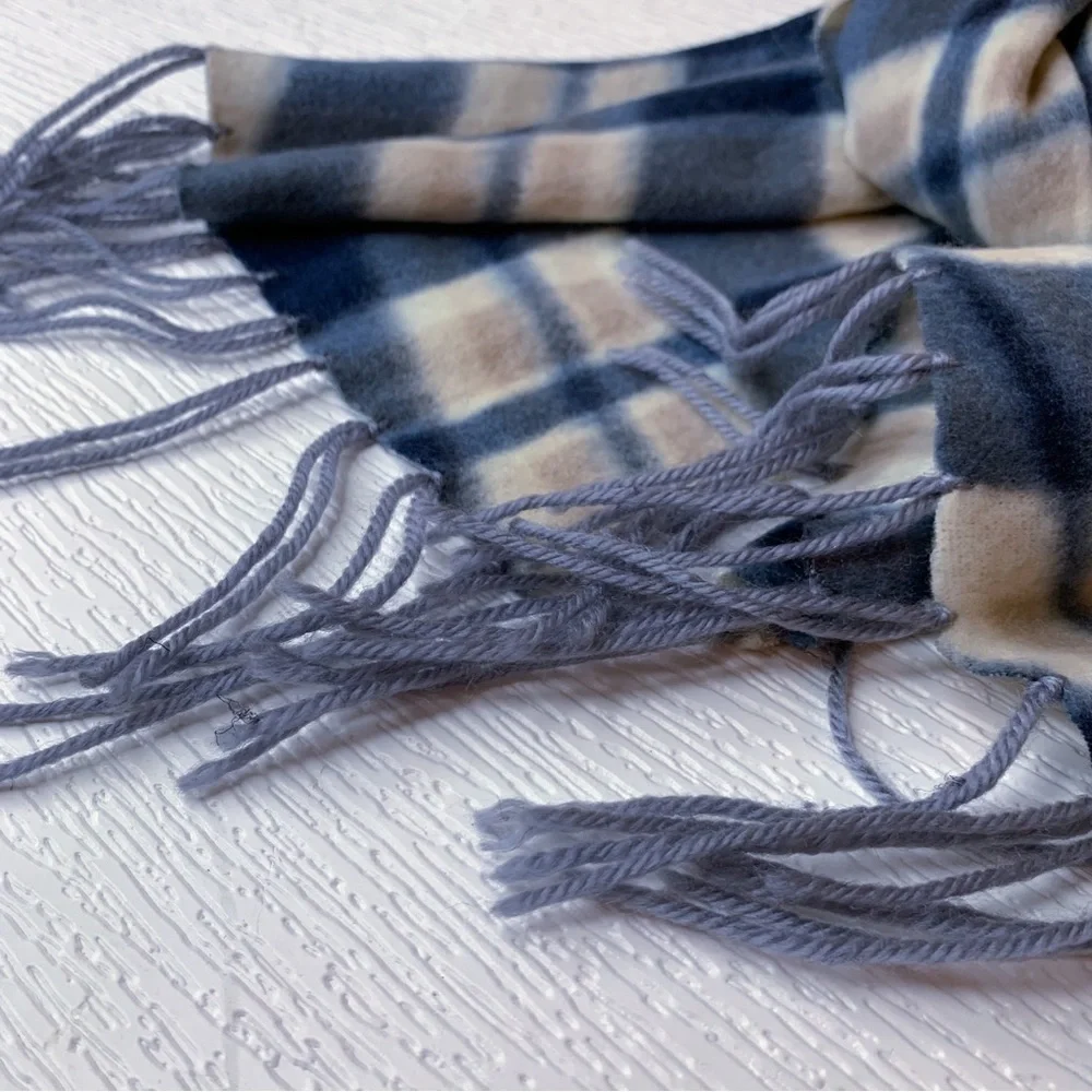 Royal Rossi 100% Mongolian Cashmere Plaid Scarf Fringe White Navy Blue Like New